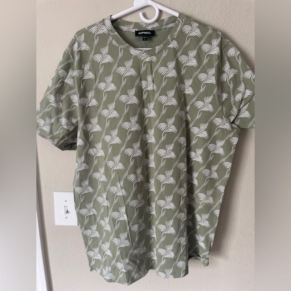 Express Olive and White Patterned Men's Tee